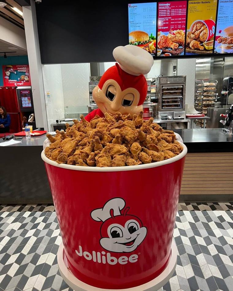 Jollibee advances plan to spin off overseas unit
