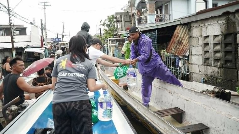 Cayetano’s team helps flood-hit communities in Pampanga